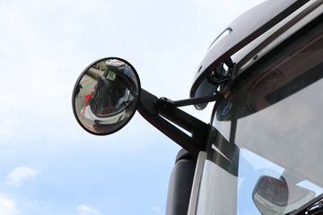 �������� ��ʨH6 500���� 6X4 CNGǣ����(����)(CQ4257SD13384N)ͼƬ