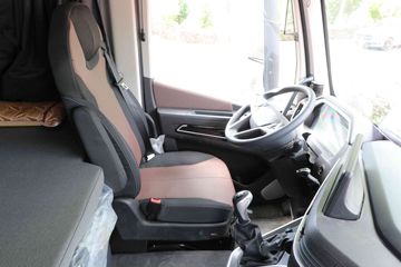 �������� ��ʨH6 500���� 6X4 CNGǣ����(����)(CQ4257SD13384N)ͼƬ