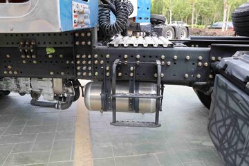 �������� ��ʨH6 500���� 6X4 CNGǣ����(����)(CQ4257SD13384N)ͼƬ