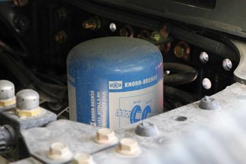 �������� ��ʨH6 500���� 6X4 CNGǣ����(����)(CQ4257SD13384N)ͼƬ