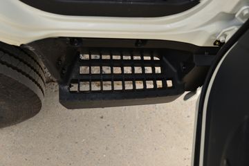 ��� J6F 130���� 4.16�׵�����ʽ�Ῠ(����)(CA5040XXYP40K56L2E6A84)ͼƬ