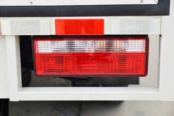 ��� J6F 130���� 4.16�׵�����ʽ�Ῠ(����)(CA5040XXYP40K56L2E6A84)ͼƬ