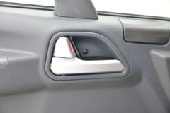 解放 J6F 130马力 4.2米单排栏板轻卡(CA1045P40K50L2E6A84)