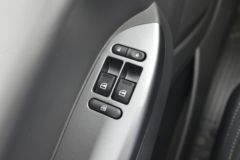 福田 欧马可S1系 160马力 4.17米单排栏板轻卡(宽体)(BJ1048V9JEA-FM3)