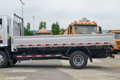 福田 欧马可S1系 160马力 4.17米单排栏板轻卡(宽体)(BJ1048V9JEA-FM3)