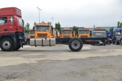 福田 欧航AR系 240马力 4X2 6.2米栏板载货车(国六)(BJ1186VLPFK-AD1)