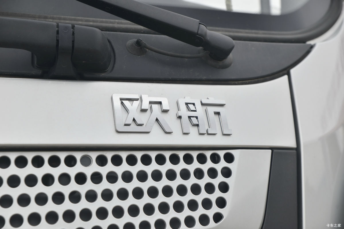 ���� ŷ��ARϵ 270���� 4X2 6.2�������ػ���(����)(BJ1186VLPFK-AD1)���                                                