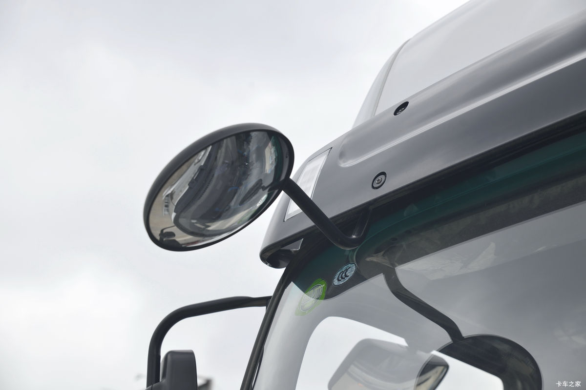 ���� ŷ��ARϵ 270���� 4X2 6.2�������ػ���(����)(BJ1186VLPFK-AD1)���                                                