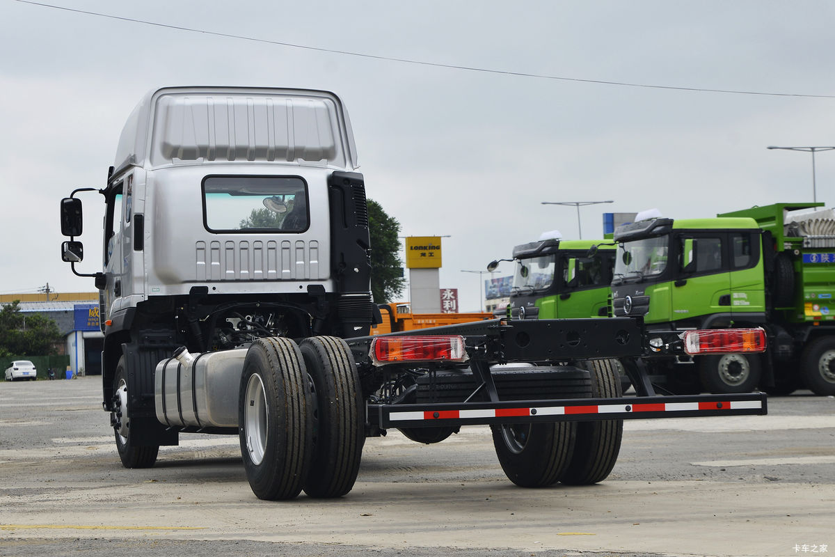 ���� ŷ��ARϵ 270���� 4X2 6.2�������ػ���(����)(BJ1186VLPFK-AD1)���                                                