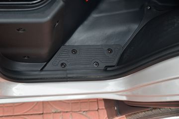 ������Խ �±�T5 �콢001�� 1.6L 122���� ���� 3.3�׵�������С��(����)(������)(SC1031NAD6B3)ͼƬ