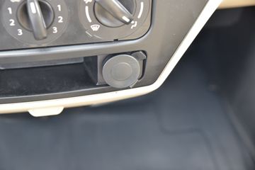 ������Խ �±�T5 �콢001�� 1.6L 122���� ���� 3.3�׵�������С��(����)(������)(SC1031NAD6B3)ͼƬ