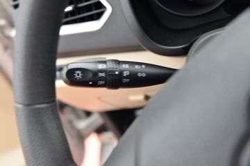 ������Խ �±�T5 �콢001�� 1.6L 122���� ���� 3.3�׵�������С��(����)(������)(SC1031NAD6B3)ͼƬ