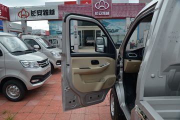 ������Խ �±�T5 �콢001�� 1.6L 122���� ���� 3.3�׵�������С��(����)(������)(SC1031NAD6B3)ͼƬ