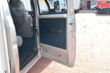 ������Խ �±�T5 1.6L 122���� ���� 2.585��˫����ʽС��(����)(SC5031XXYNAS6B5)ͼƬ