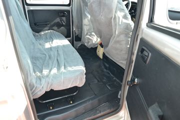 ������Խ �±�T5 1.6L 122���� ���� 2.585��˫����ʽС��(����)(SC5031XXYNAS6B5)ͼƬ