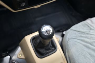 ������Խ �±�T5 1.6L 122���� ���� 2.585��˫����ʽС��(����)(SC5031XXYNAS6B5)ͼƬ