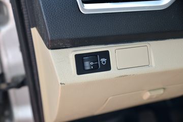 ������Խ �±�T5 1.6L 122���� ���� 2.585��˫����ʽС��(����)(SC5031XXYNAS6B5)ͼƬ