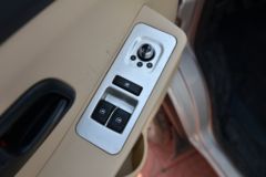 长安跨越 新豹T5 1.6L 122马力 汽油 2.585米双排厢式小卡(国六)(SC5031XXYNAS6B5)