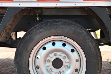 ������Խ �±�T5 1.6L 122���� ���� 2.585��˫����ʽС��(����)(SC5031XXYNAS6B5)ͼƬ