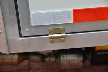 ������Խ��X1 1.6L 122���� ���� 2.56�׵�����������ʽС��(����)ͼƬ