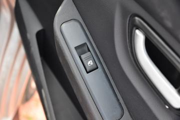 ������Խ��X5 1.6L ���� 122���� 3.035��˫����ʽ΢��(CKS5034XXYFRS6B2)ͼƬ