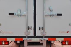 长安跨越王X5 1.6L 汽油 122马力 3.035米双排厢式微卡(CKS5034XXYFRS6B2)