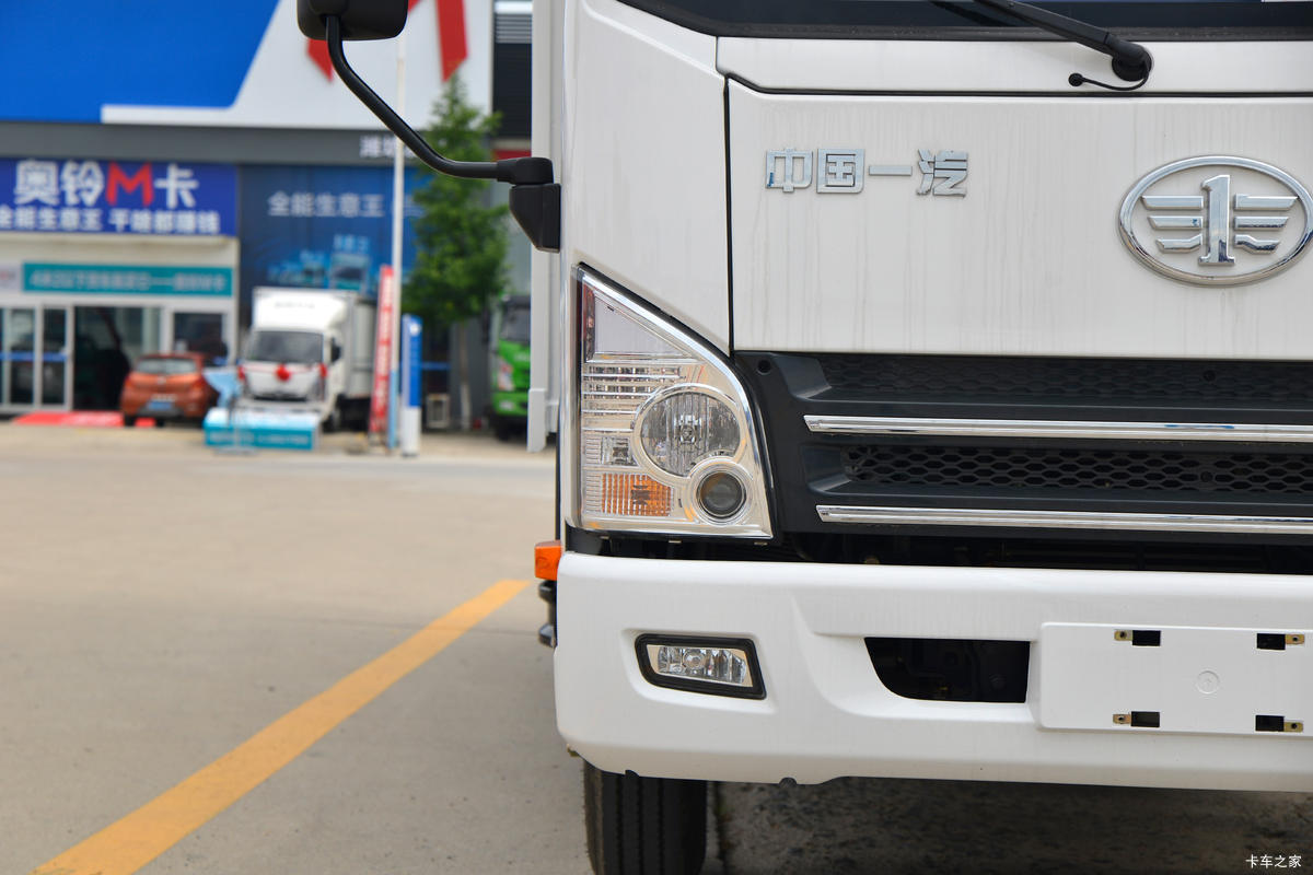 ��� ��VN 132���� 4.16�׵�����ʽ�Ῠ(CA5040XXYP40K56L2E6A84)���                                                