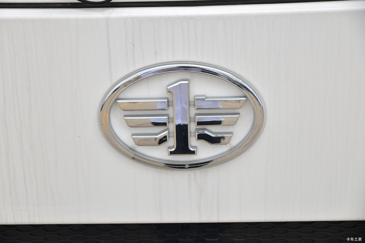 ��� ��VN 132���� 4.16�׵�����ʽ�Ῠ(CA5040XXYP40K56L2E6A84)���                                                