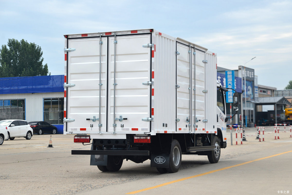 ��� ��VN 132���� 4.16�׵�����ʽ�Ῠ(CA5040XXYP40K56L2E6A84)���                                                