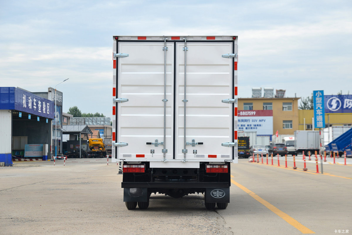 ��� ��VN 132���� 4.16�׵�����ʽ�Ῠ(CA5040XXYP40K56L2E6A84)���                                                