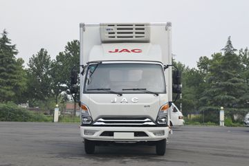 江淮 康铃J6 130马力 4X2 3.7米排半冷藏车(国六)(HFC5043XLCP21K1C7S-1)