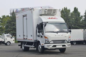 江淮 康铃J6 豪华版 160马力 4X2 4.03米单排冷藏车(HFC5043XLCP21K1C7S-1)