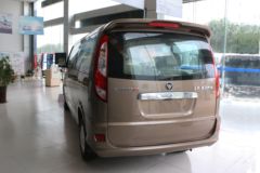 福田商务车 风景G5 2021款 商运版 136马力 2.0L汽油 9座轻客(国六)