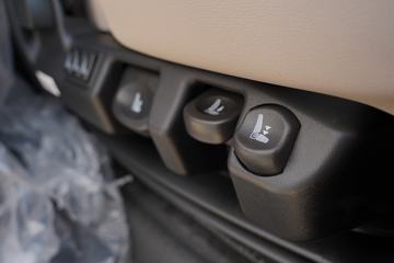 �й����� �ǵ¿�SITRAK C9H�ؿ� 570���� 6X4 AMT�Զ���ǣ����(����)(��Һ��)ͼƬ