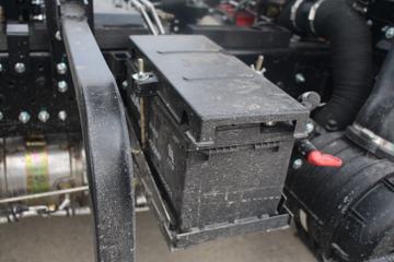 ���� ����G3 132���� 4X2 3.2����ж��(HFC3041P23K1B3DS)ͼƬ