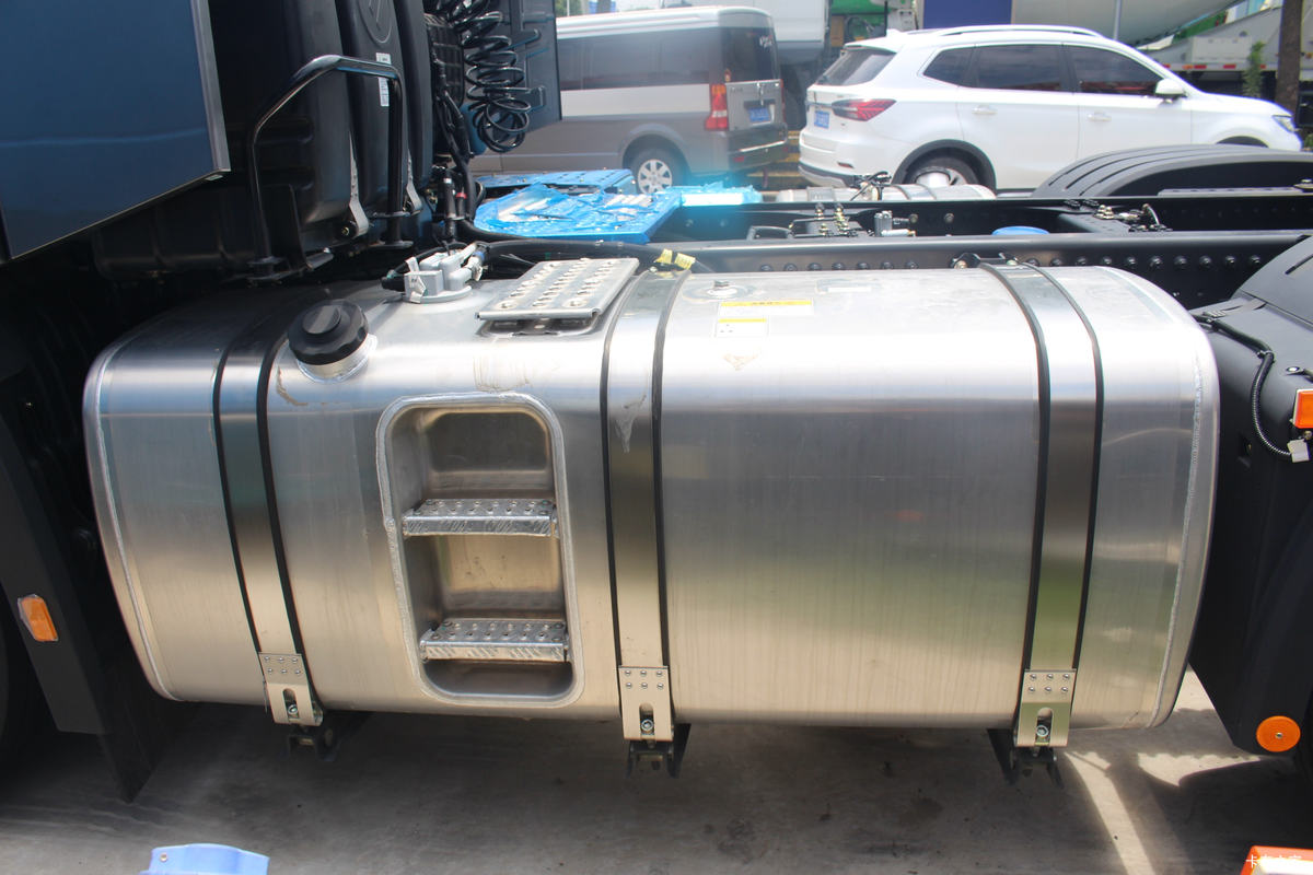  ŷ Խ 580 6X4 AMTԶǣ()(2.643ٱ)(BJ4259Y6DHL-12)                                                