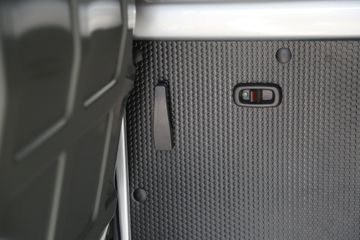 �������� EV50 2.5T 2�� 4.49�״��綯��ջ���41.86kWhͼƬ