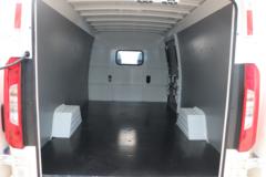 智蓝汽车 智蓝精灵E7 5.395米纯电动封闭货车46.36kWh