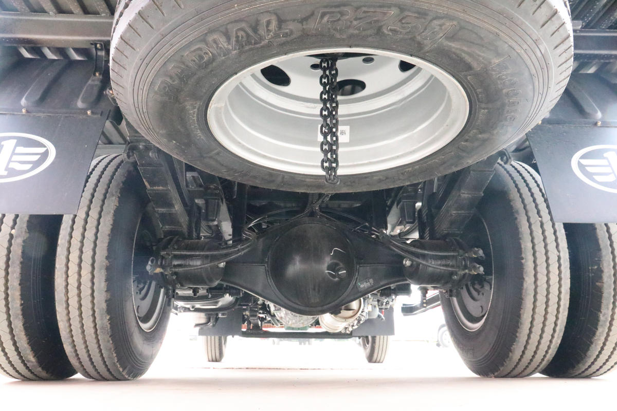 解放虎VN 130马力 4.2米栏板车型国六合规轻卡 城配短途实用利器