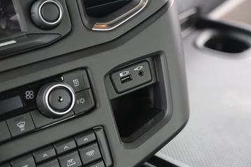 ˹������ Sϵ�� 500���� 6X2R AMT�Զ���ǣ����(�ͺ�S 500 6x2)ͼƬ