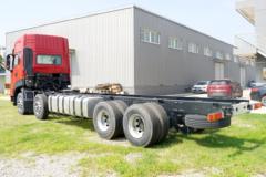 东风商用车 天龙KL重卡 居家版 复合型 465马力 8X4 9.6米栏板载货车(国六)(速比3.64)(高顶)