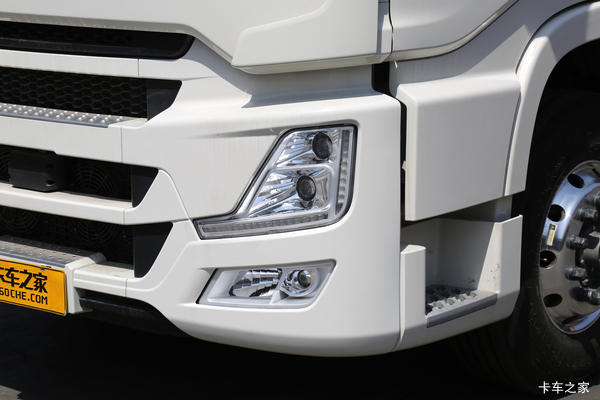 许昌风神优惠季天龙旗舰GX 560马力 6X4 AMT自动挡牵引