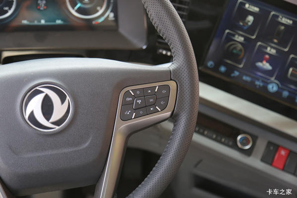 许昌风神优惠季天龙旗舰GX 560马力 6X4 AMT自动挡牵引