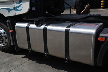 �������ó� �����콢GX 560���� 6X4 AMT�Զ���ǣ����(����)(Һ��)ͼƬ