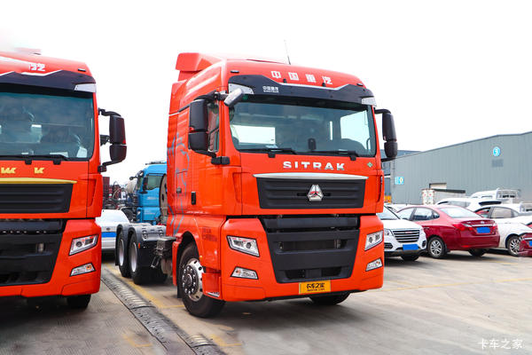 中国重汽 汕德卡SITRAK G7重卡 400马力 6X4 LNG牵引车(国六)(后桥MCY12BES)(ZZ4256V384HF1LB)