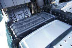 青岛解放 鹰途 商务舱 620马力 6X4 AMT自动档牵引车(国六)(带液缓)(CA4257P35K18T1E6A80)