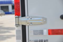 福田 时代领航S1 120马力 3.7米单排厢式小卡(液刹)