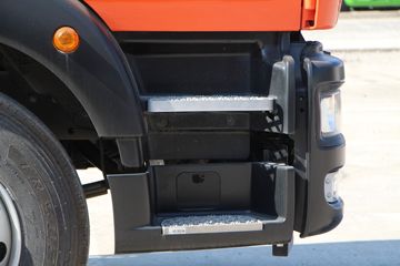 �й����� �ǵ¿�SITRAK G5 220���� 4X2 6.8�������ػ���(����)ͼƬ