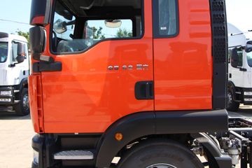 �й����� �ǵ¿�SITRAK G5 220���� 4X2 6.8�������ػ���(����)ͼƬ