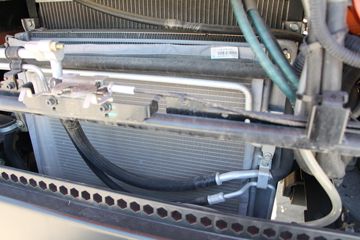 �й����� �ǵ¿�SITRAK G5 220���� 4X2 6.8�������ػ���(����)ͼƬ